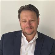 De formation littéraire (Maitrise d'histoire, licence de sciences sociales et économiques), j'enseigne le français et l'histoire